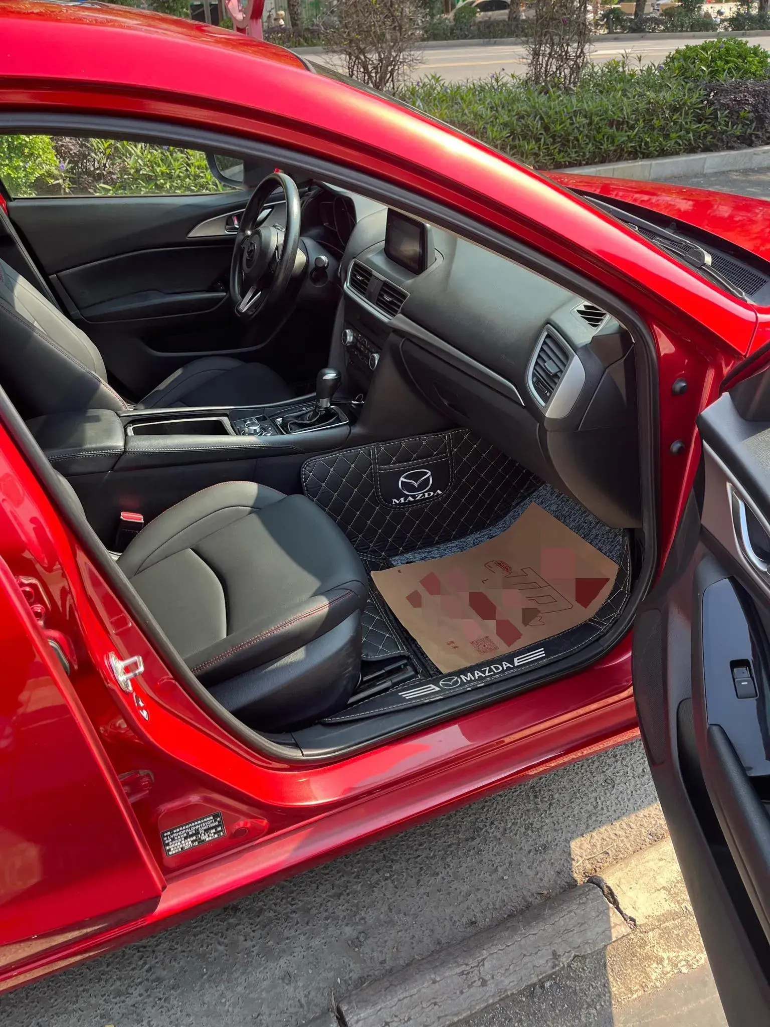 2017 MAZDA 3 thumbnail 4