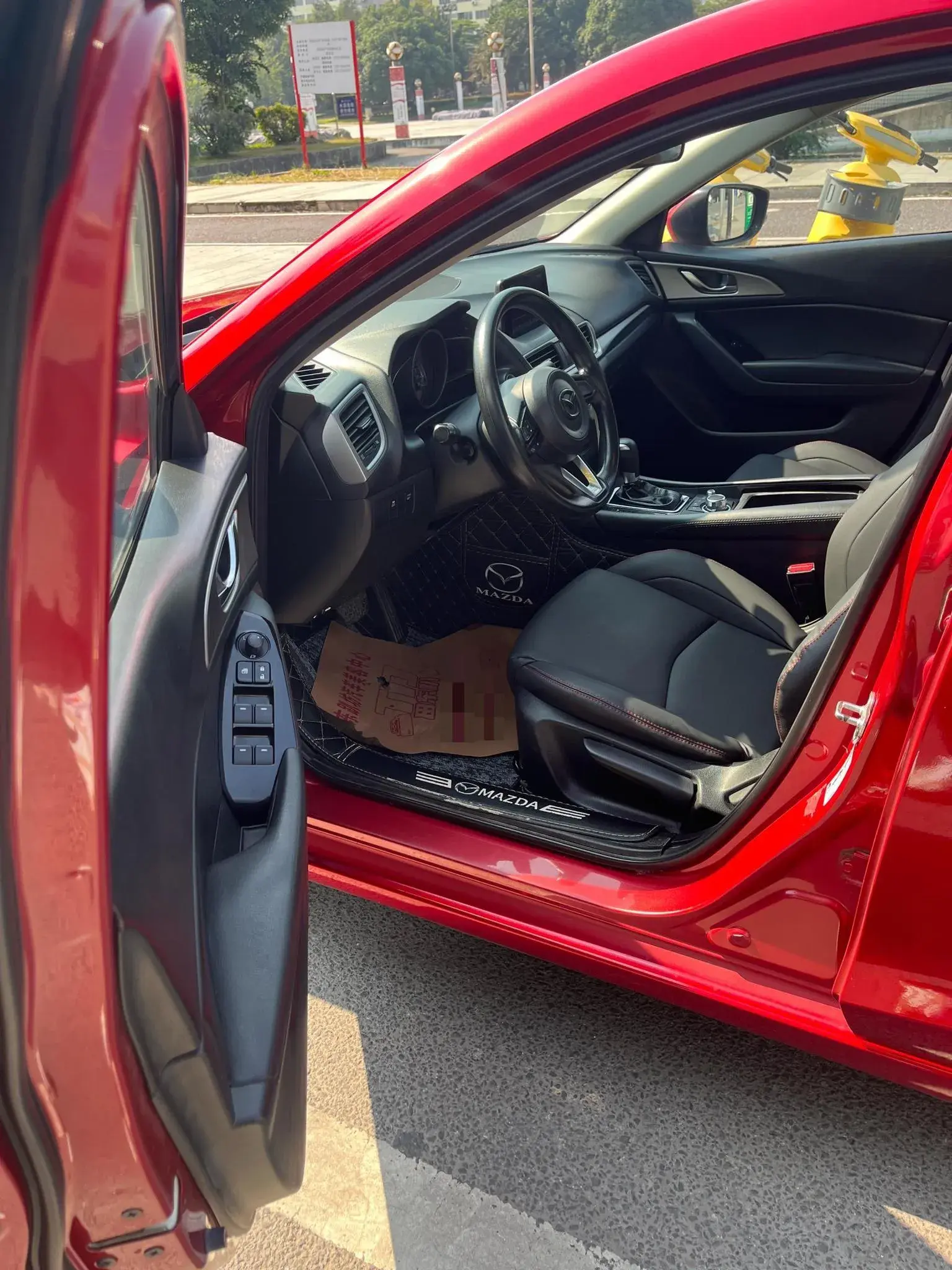 2017 MAZDA 3 thumbnail 3