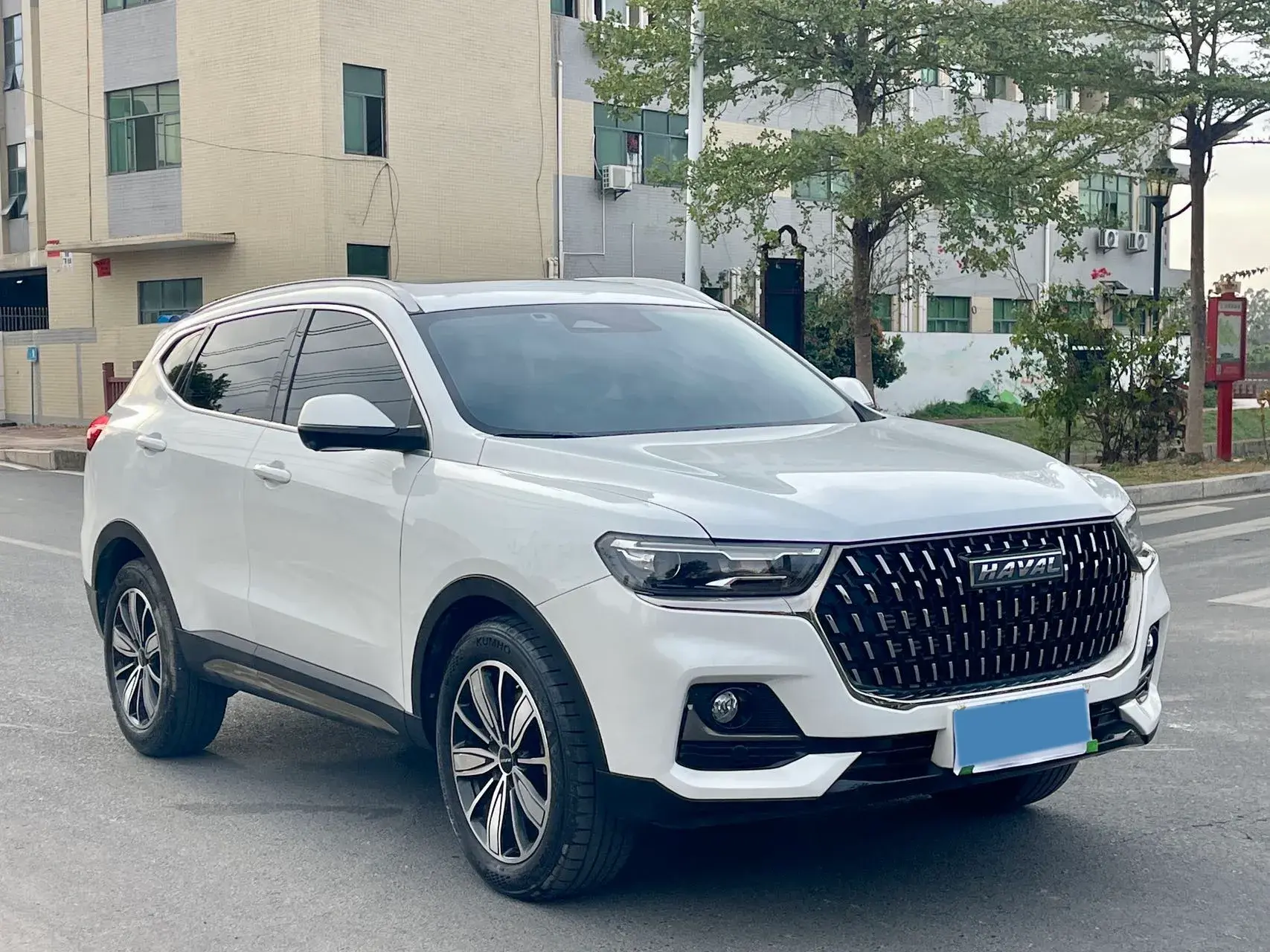 2023 HAVAL H6 thumbnail 3