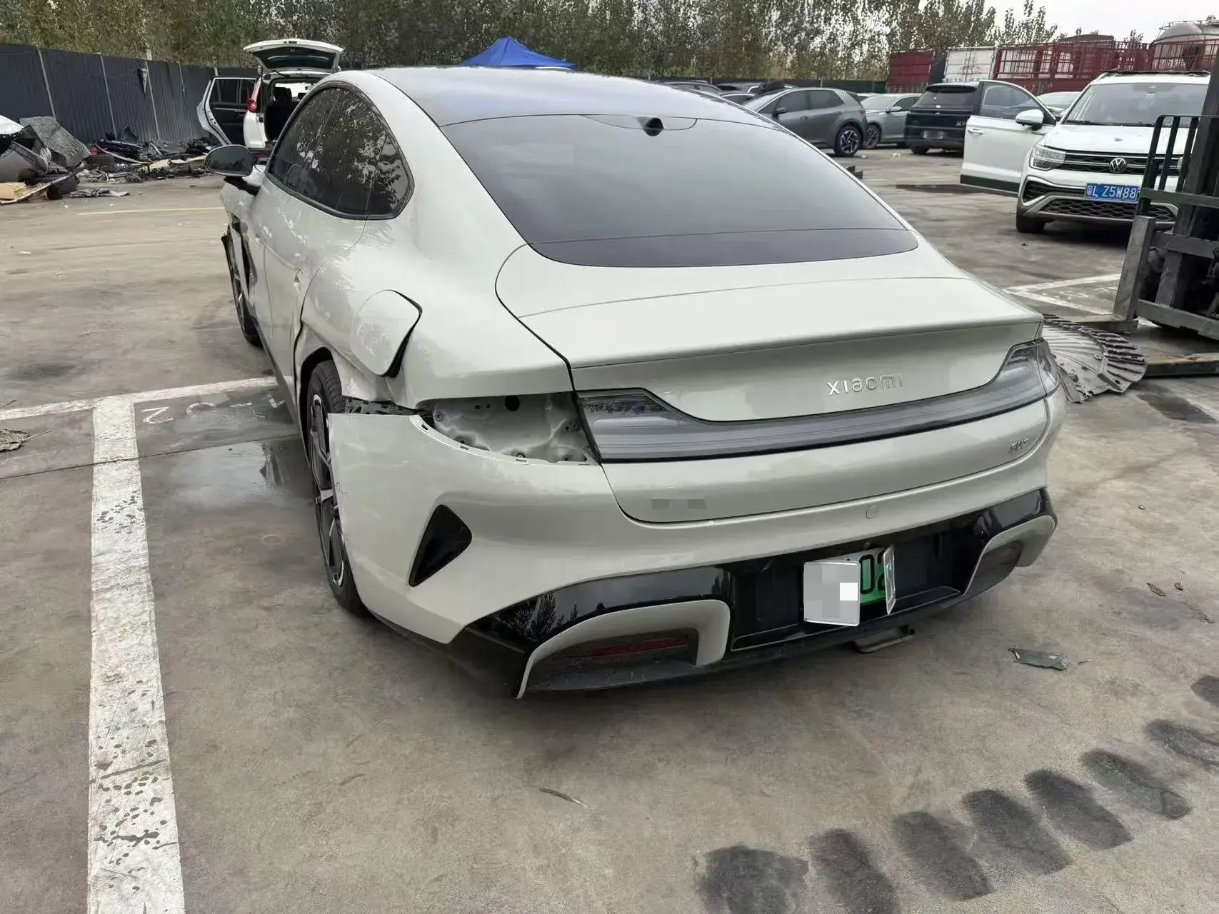 2024 MI SU7 thumbnail 3