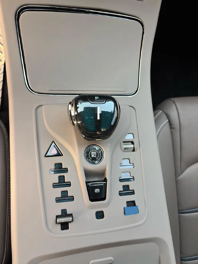 2021 BYD Han BEV 64.8KWH,autocango,china used car exporter,china ev exporter,chinese used car exporter,chinese used ev exporter