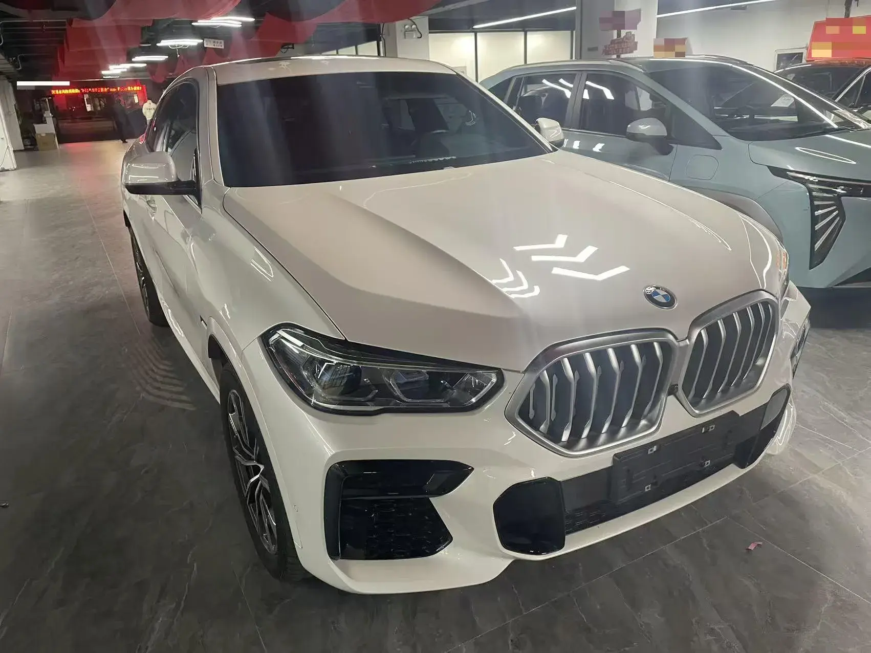 2022 BMW X6 thumbnail 3