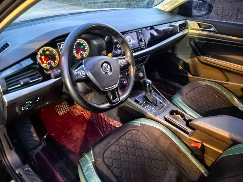 2019 VOLKSWAGEN LAVIDA thumbnail 3