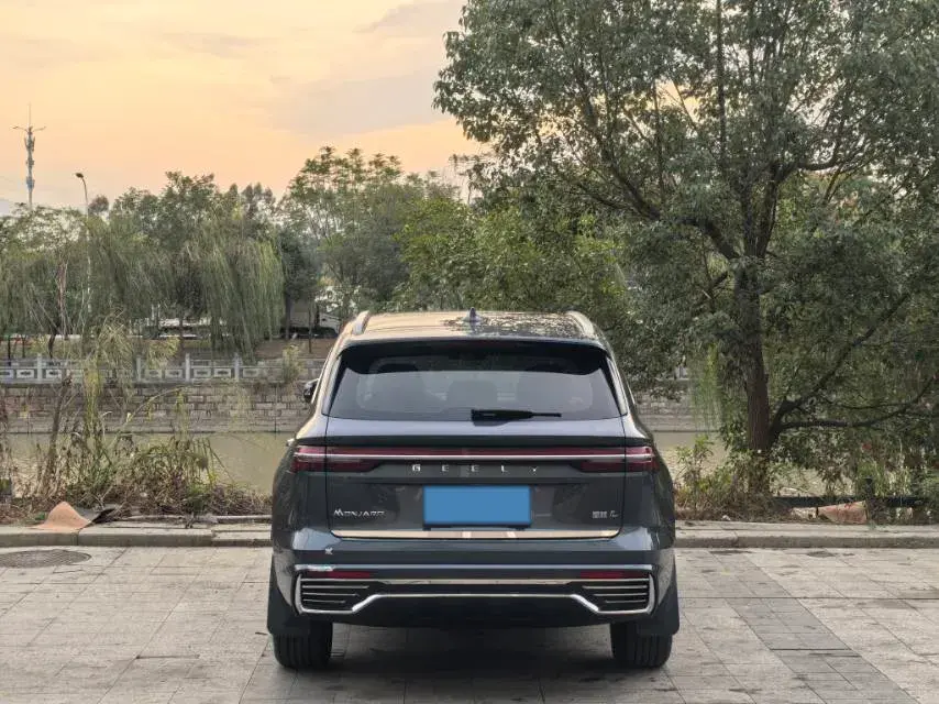 2024 GEELY MONJARO thumbnail 3