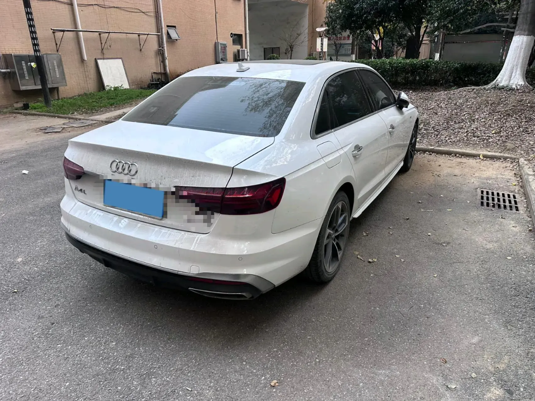 2020 AUDI A4L thumbnail 2