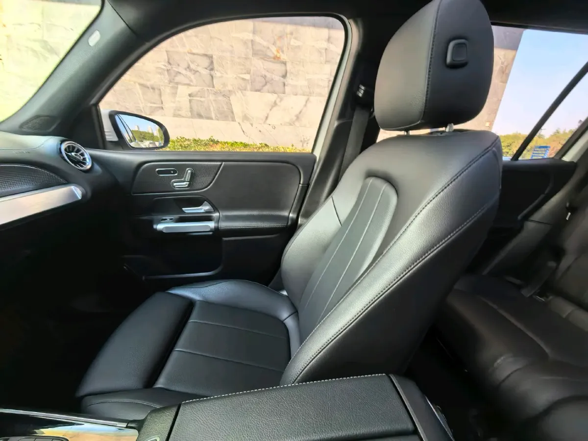 2021 Mercedes-Benz GLB Class 1.3T 163HP L4 7DCT,autocango,china used car exporter,china ev exporter,chinese used car exporter,chinese used ev exporter