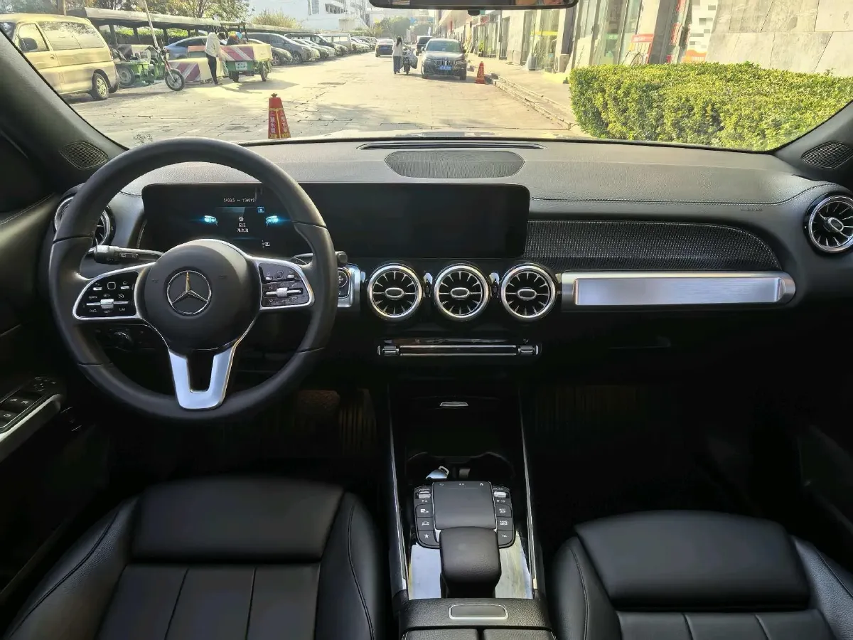 2021 Mercedes-Benz GLB Class 1.3T 163HP L4 7DCT,autocango,china used car exporter,china ev exporter,chinese used car exporter,chinese used ev exporter