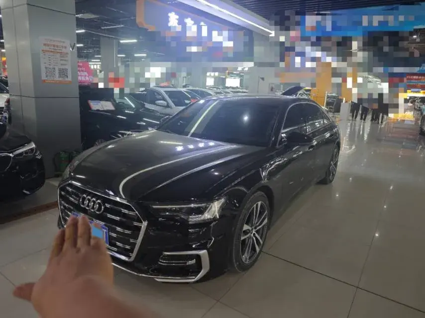 2023 AUDI A6L view 1