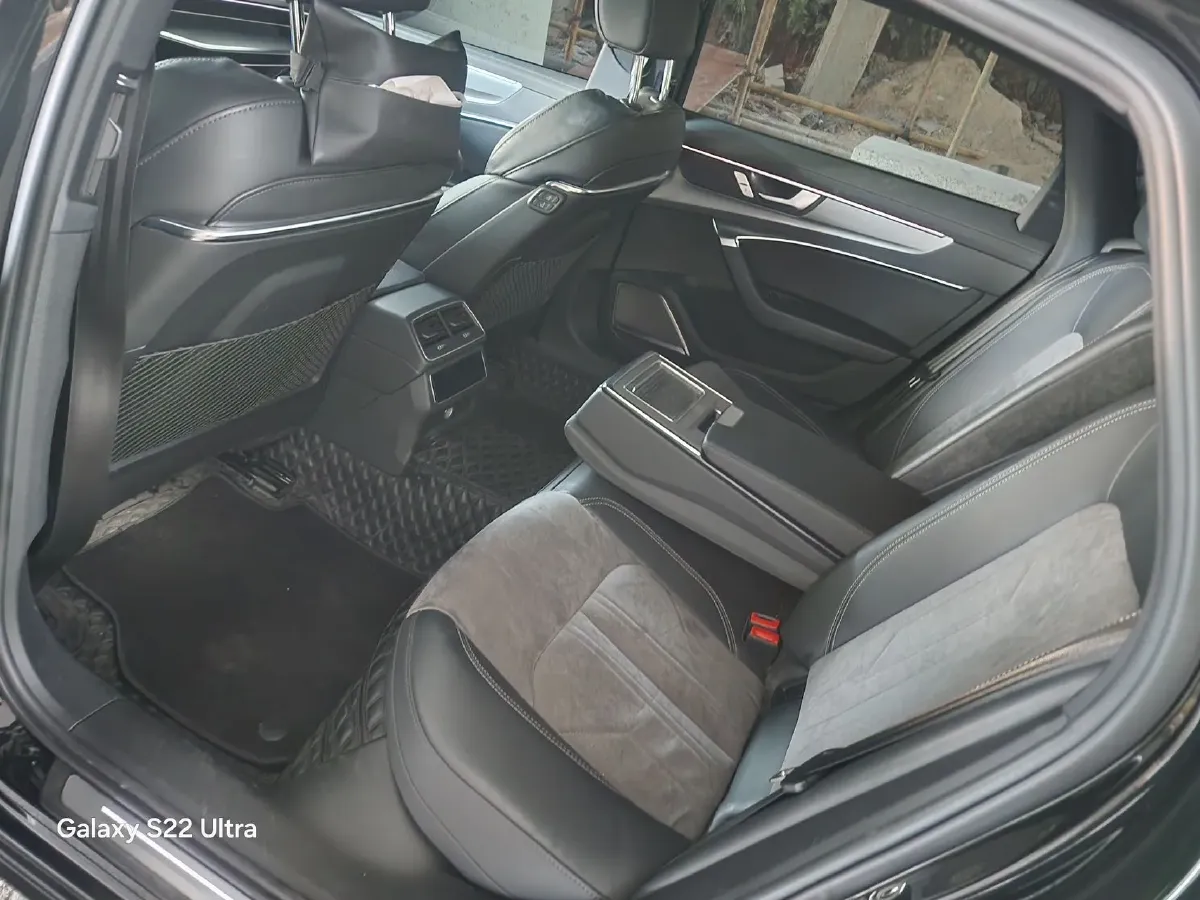 2022 Audi A6L 2.0T 224HP L4 7DCT,autocango,china used car exporter,china ev exporter,chinese used car exporter,chinese used ev exporter