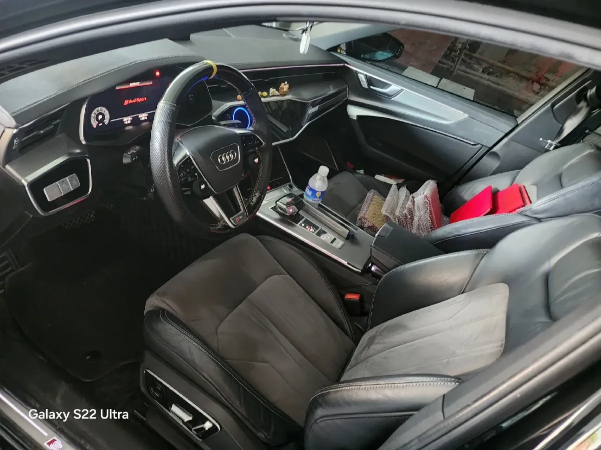 2022 Audi A6L 2.0T 224HP L4 7DCT,autocango,china used car exporter,china ev exporter,chinese used car exporter,chinese used ev exporter