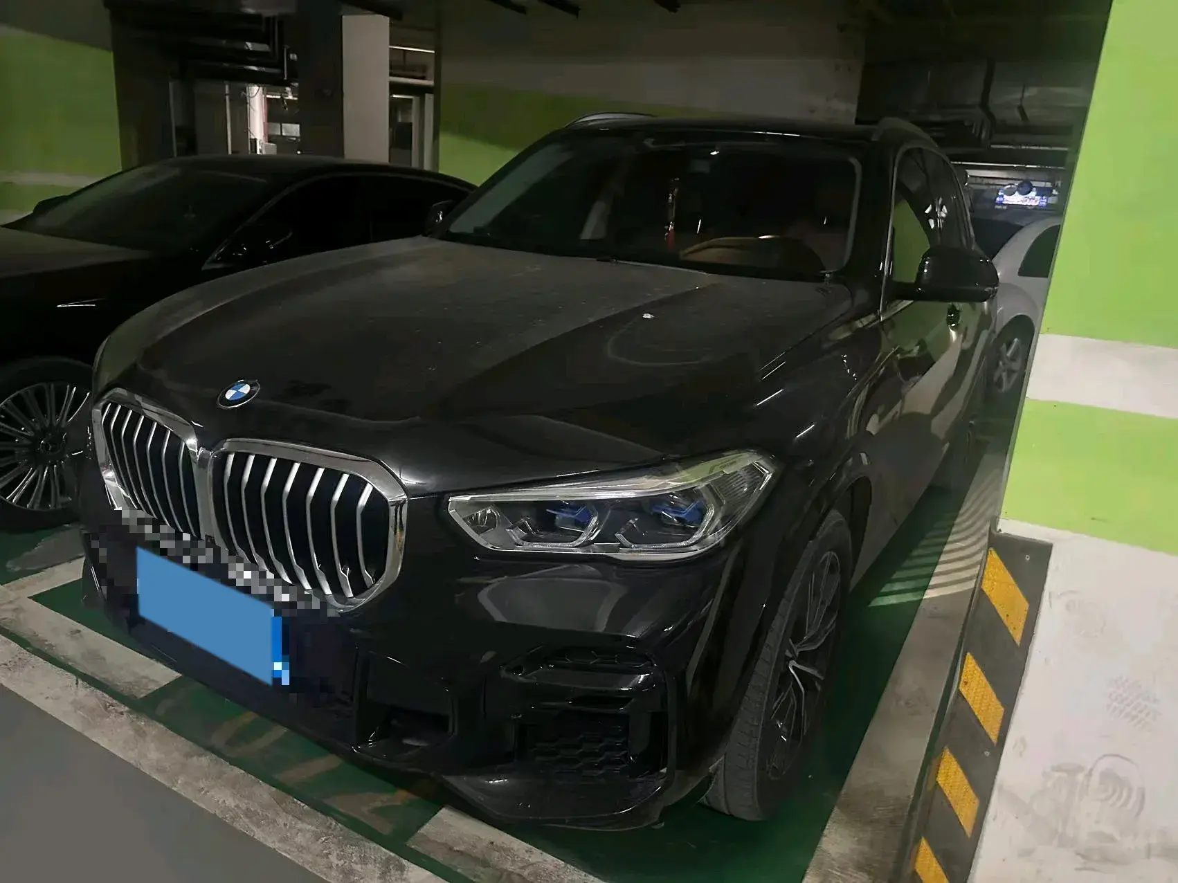 2022 BMW X5 view 1