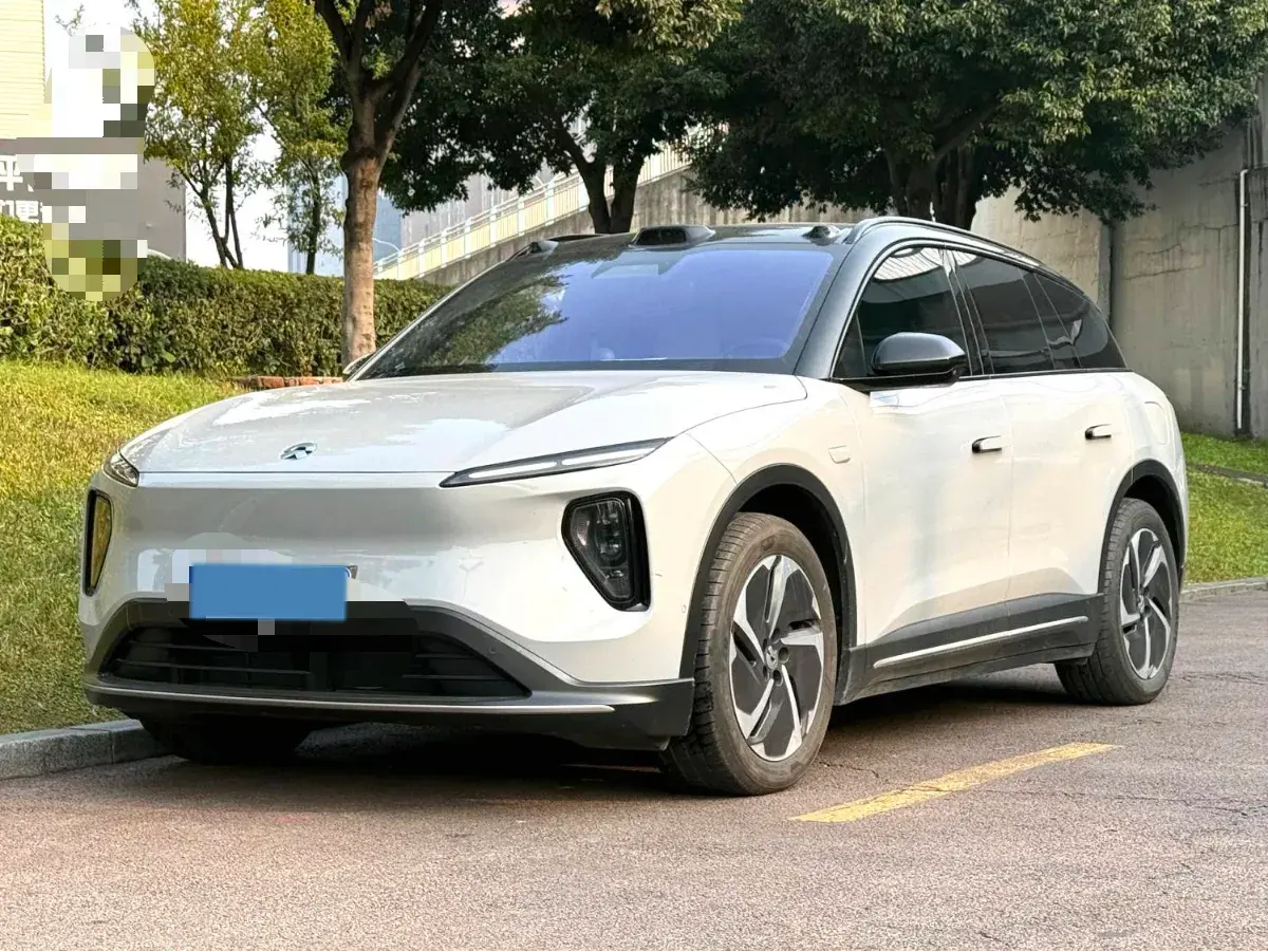 2024 NIO ES6 view 1