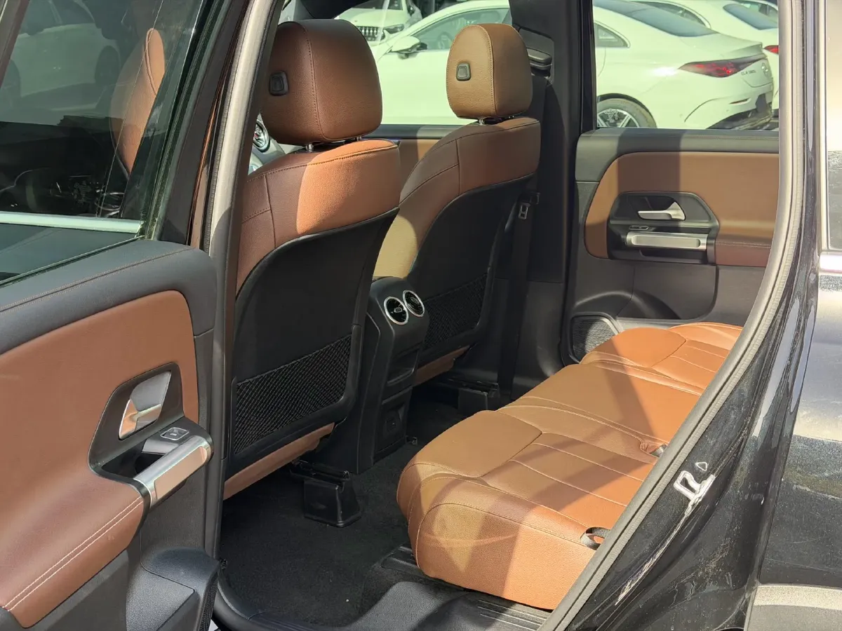 2022 Mercedes-Benz GLB Class 2.0T 190HP L4 8DCT,autocango,china used car exporter,china ev exporter,chinese used car exporter,chinese used ev exporter