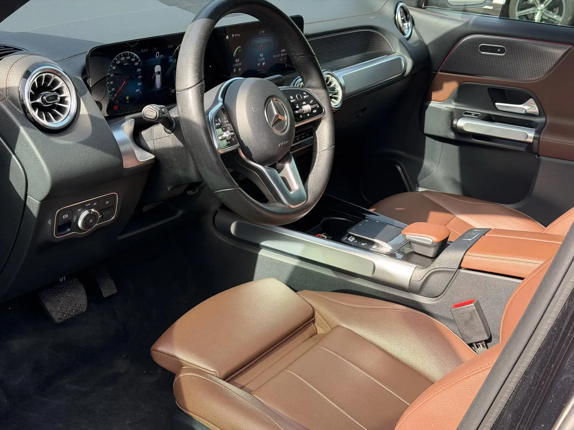 2022 MERCEDES-BENZ GLB thumbnail 3