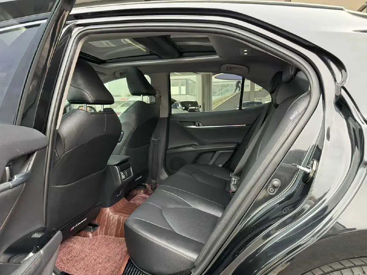 2023 Toyota Camry 2.5L 207HP L4 8AT,autocango,china used car exporter,china ev exporter,chinese used car exporter,chinese used ev exporter