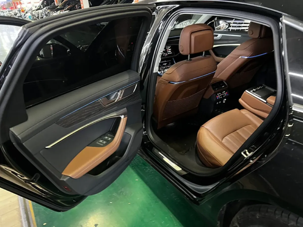 2023 Audi A6L 3.0T 340HP V6 7DCT,autocango,china used car exporter,china ev exporter,chinese used car exporter,chinese used ev exporter