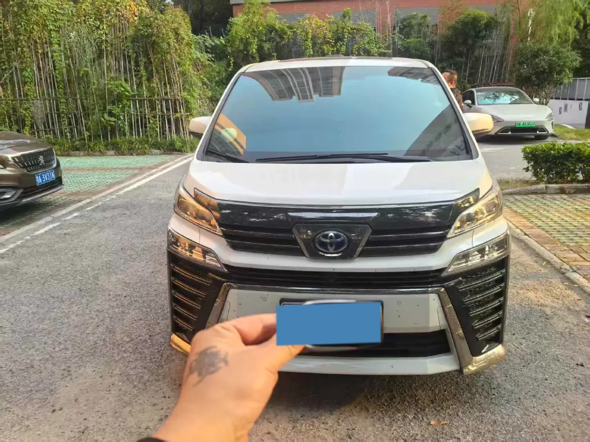 2023 Toyota Vellfire 2.5L 117HP L4 E-CVT Hybrid,autocango,china used car exporter,china ev exporter,chinese used car exporter,chinese used ev exporter