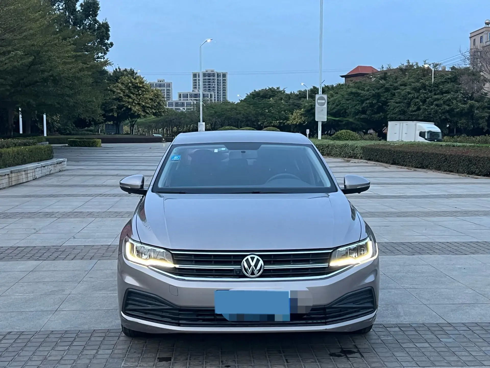 2019 VOLKSWAGEN BORA thumbnail 2