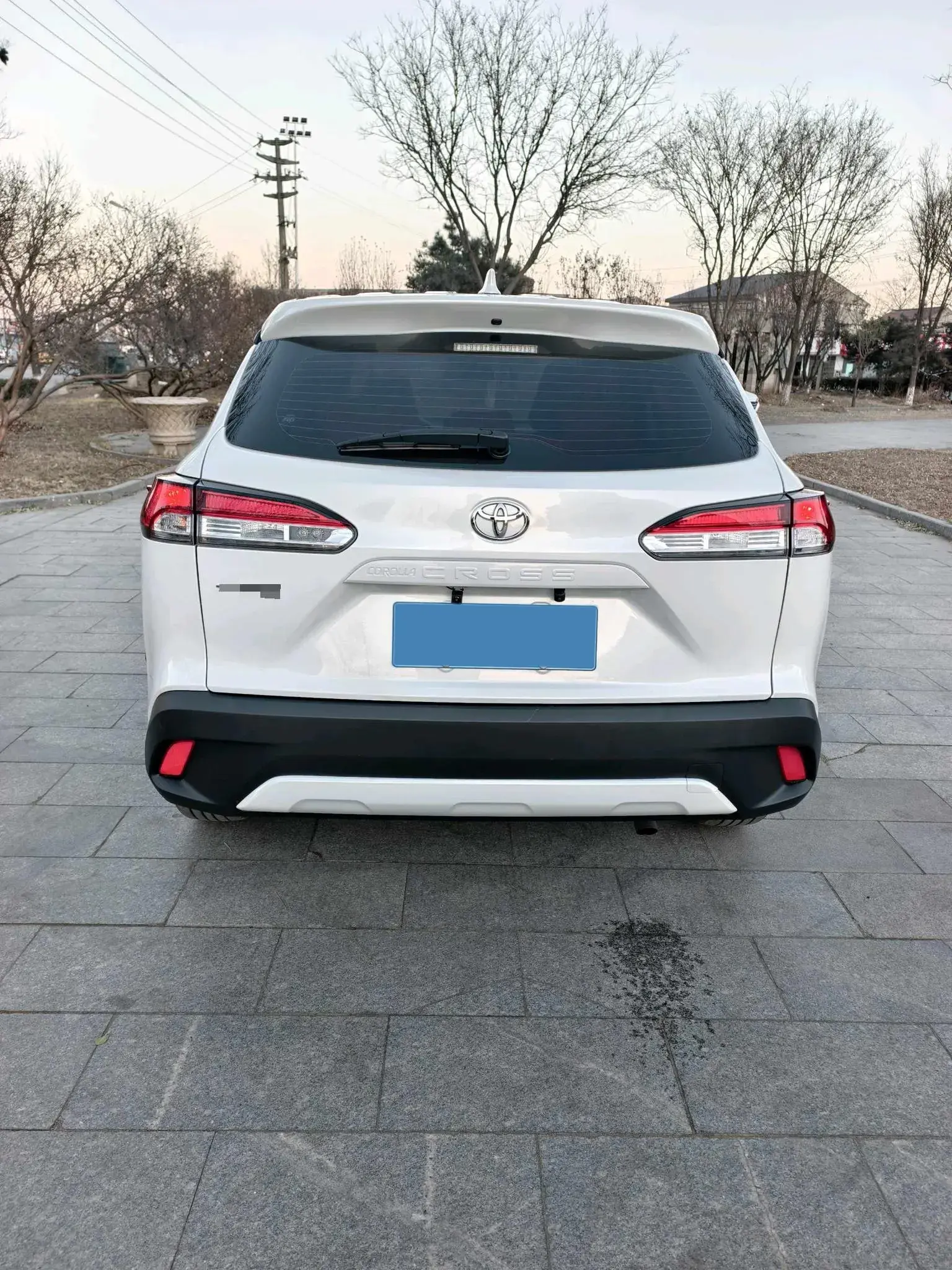 2023 TOYOTA COROLLA thumbnail 4