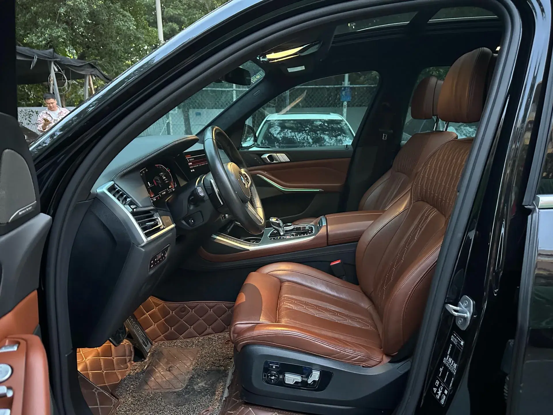 2020 BMW X7 thumbnail 2