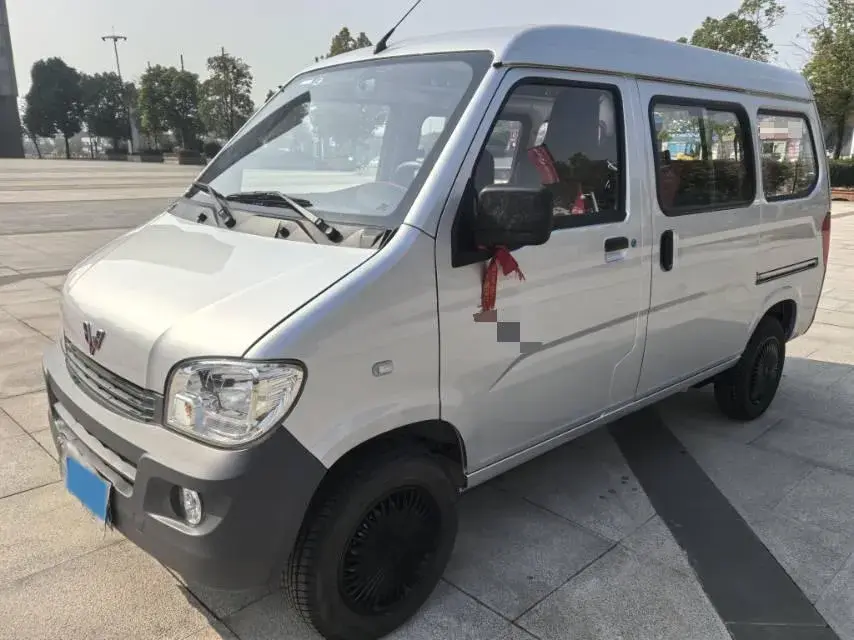 2023 WuLing ZhiGuang 1.5L 102HP L4 5MT
