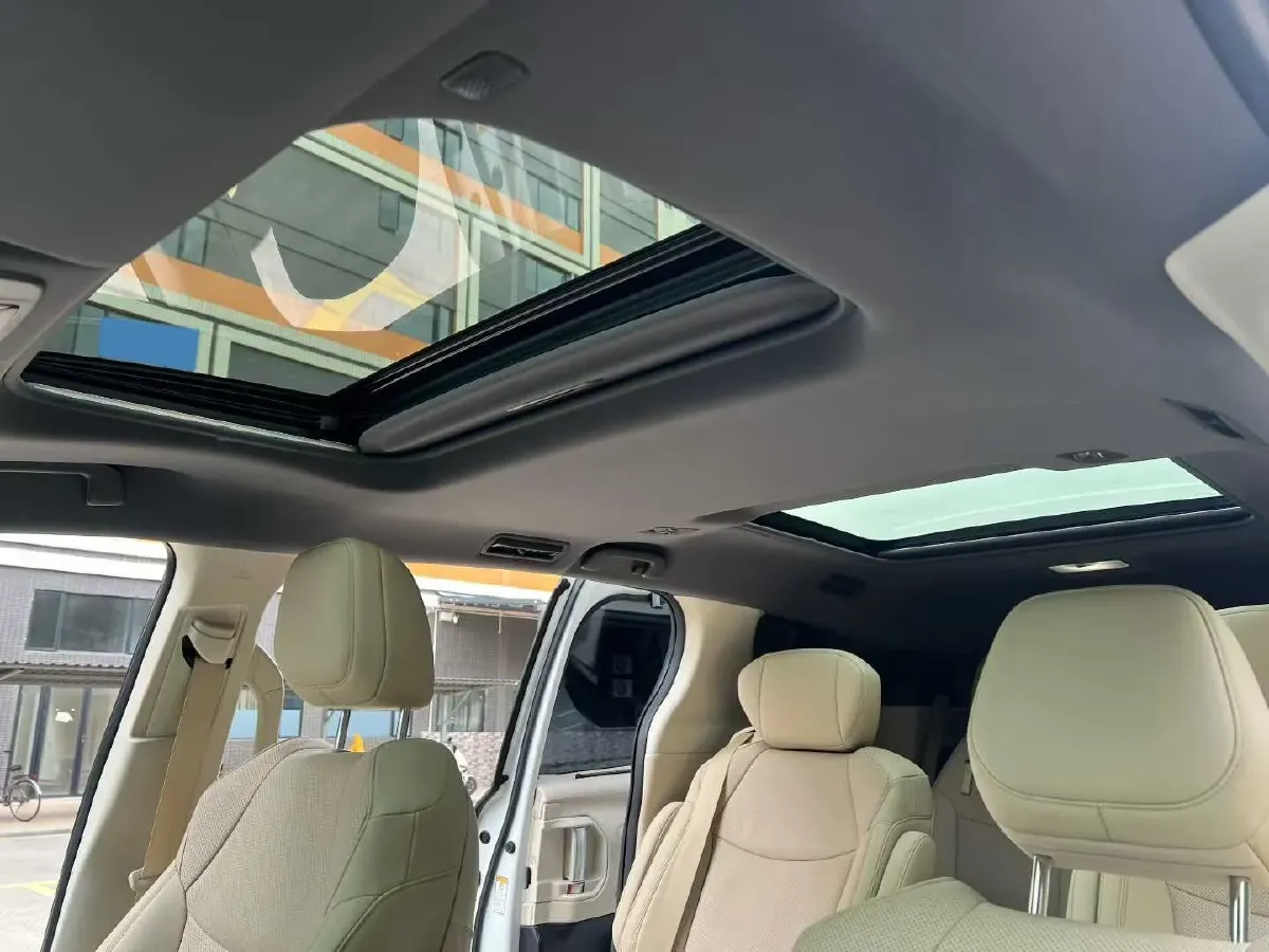 2021 Toyota Sienna 2.5L 192HP L4 E-CVT Hybrid,autocango,china used car exporter,china ev exporter,chinese used car exporter,chinese used ev exporter