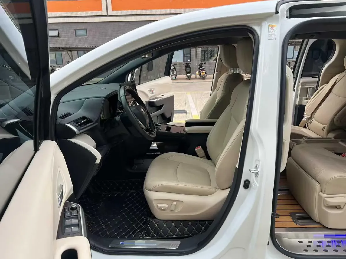 2021 Toyota Sienna 2.5L 192HP L4 E-CVT Hybrid,autocango,china used car exporter,china ev exporter,chinese used car exporter,chinese used ev exporter