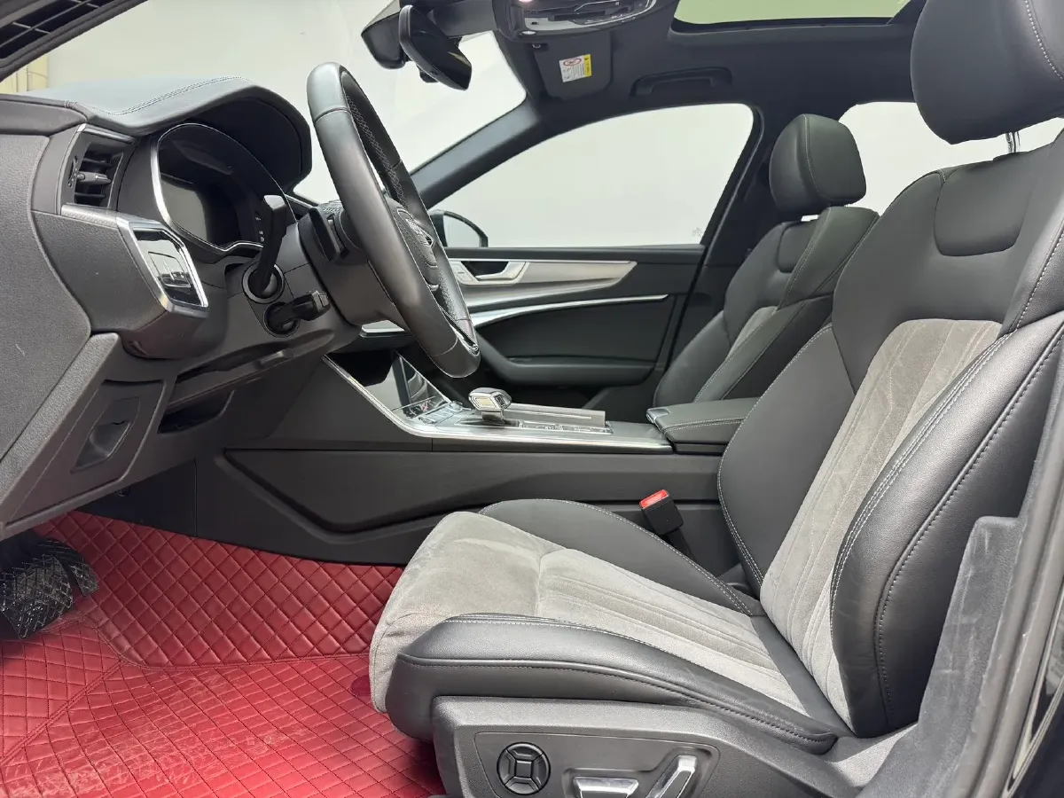 2023 Audi A6L 2.0T 190HP L4 7DCT,autocango,china used car exporter,china ev exporter,chinese used car exporter,chinese used ev exporter