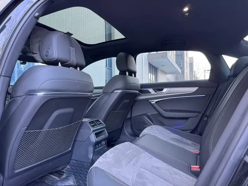 2024 Audi A6L 2.0T 190HP L4 7DCT,autocango,china used car exporter,china ev exporter,chinese used car exporter,chinese used ev exporter