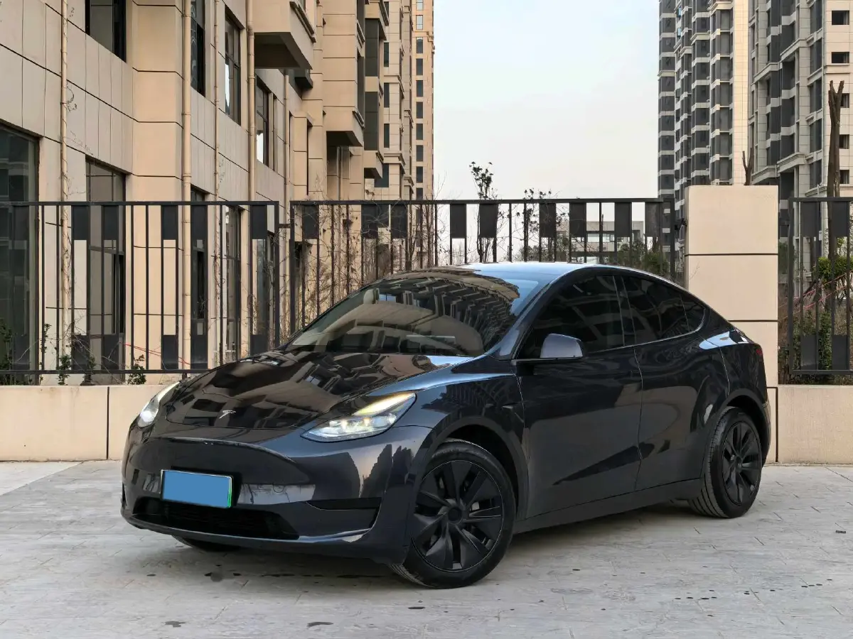 2024 Tesla Model Y BEV 60KWH