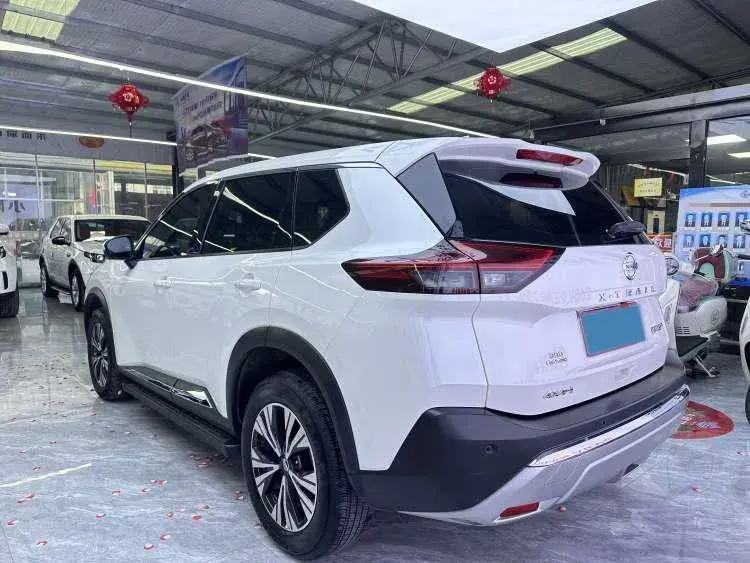 2021 NISSAN X-TRAIL thumbnail 4