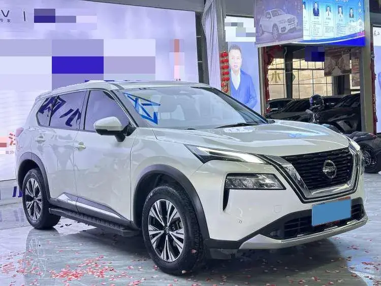 2021 NISSAN X-TRAIL thumbnail 3