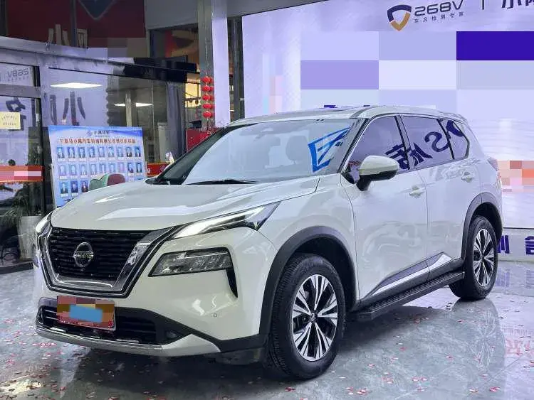 2021 NISSAN X-TRAIL view 1