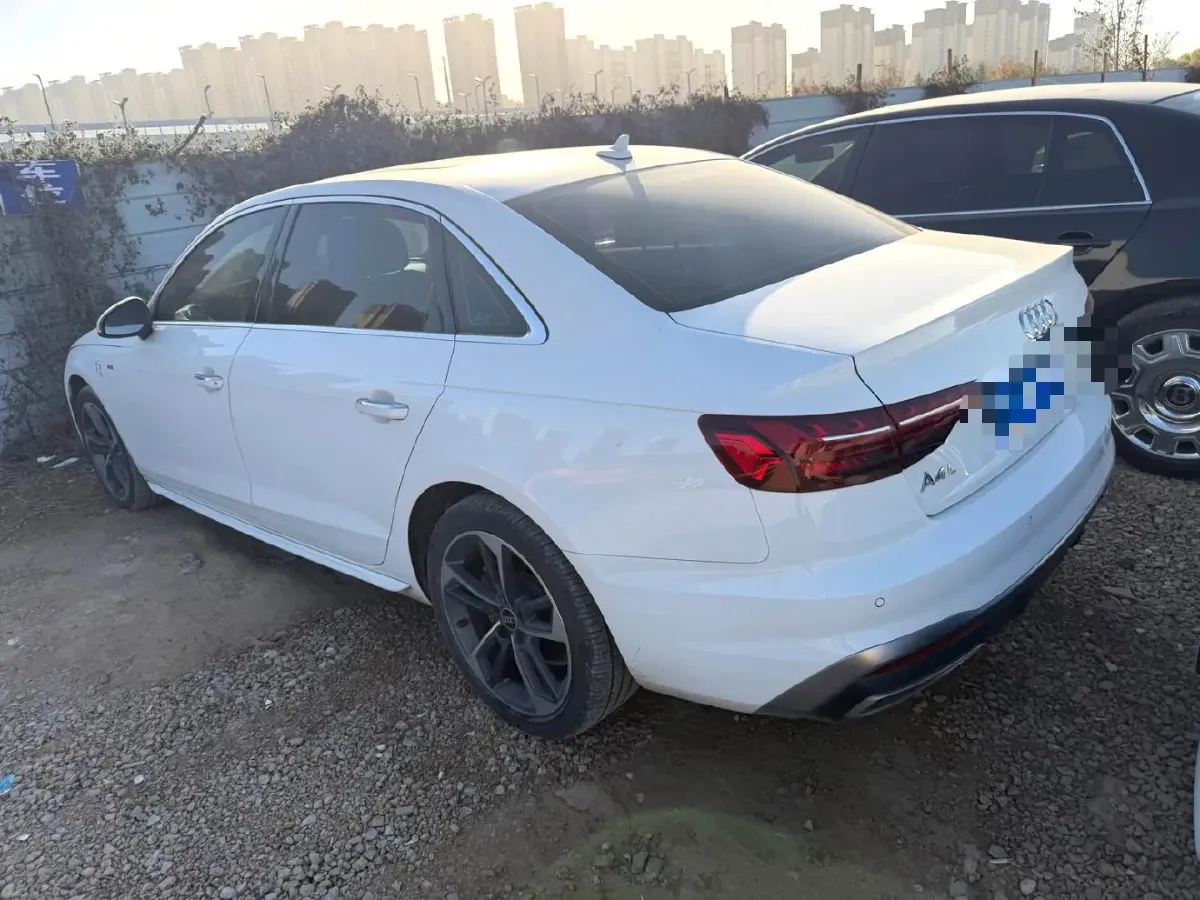 2024 Audi A4L 2.0T 190HP L4 7DCT,autocango,china used car exporter,china ev exporter,chinese used car exporter,chinese used ev exporter