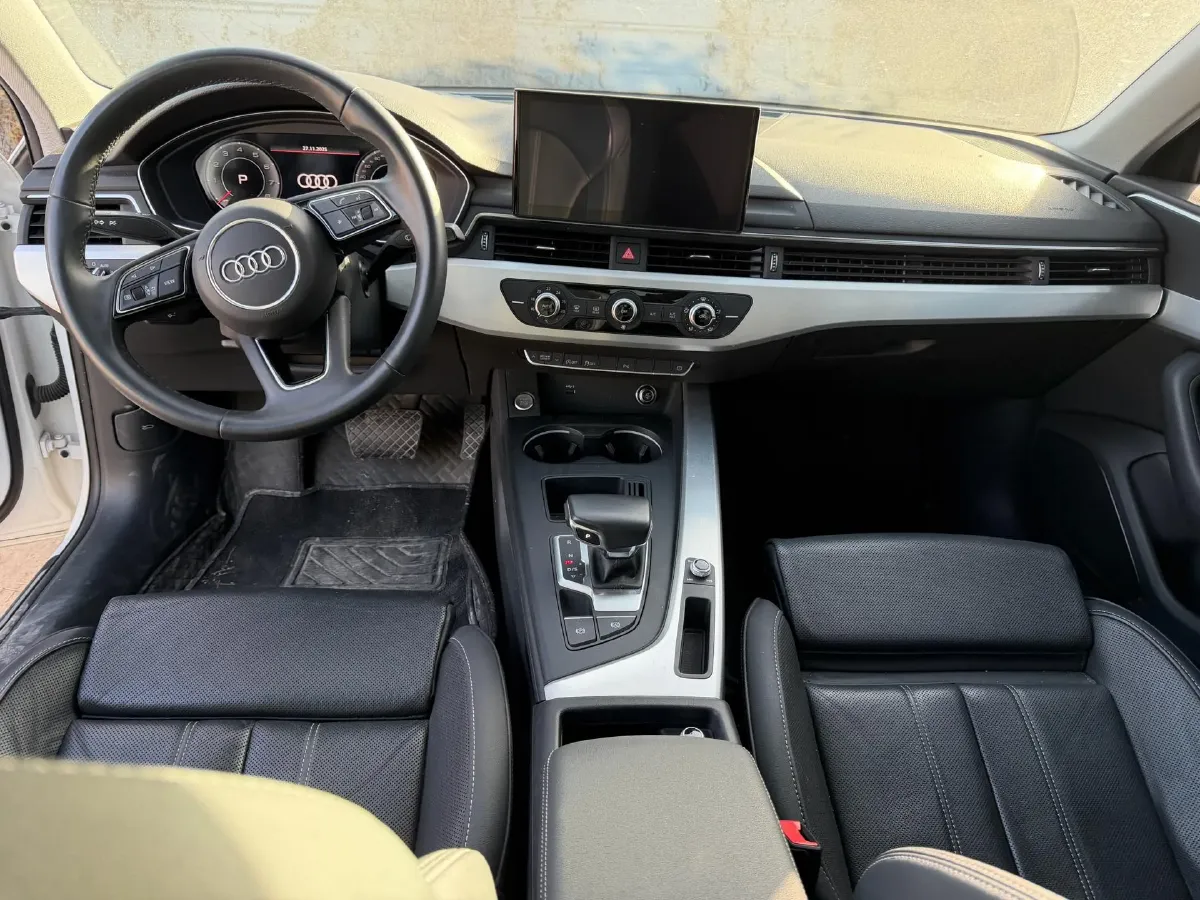 2024 Audi A4L 2.0T 190HP L4 7DCT,autocango,china used car exporter,china ev exporter,chinese used car exporter,chinese used ev exporter