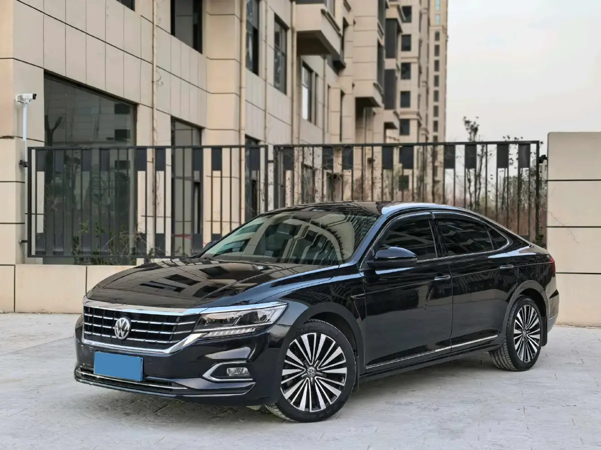 2019 Volkswagen Passat 2.0T 186HP L4 7DCT