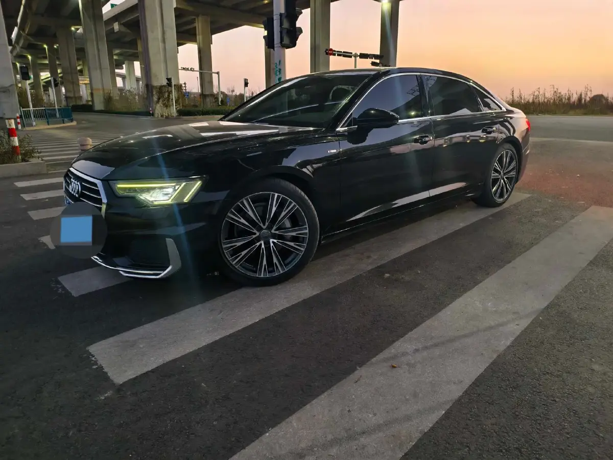 2020 Audi A6L 2.0T 190HP L4 7DCT
