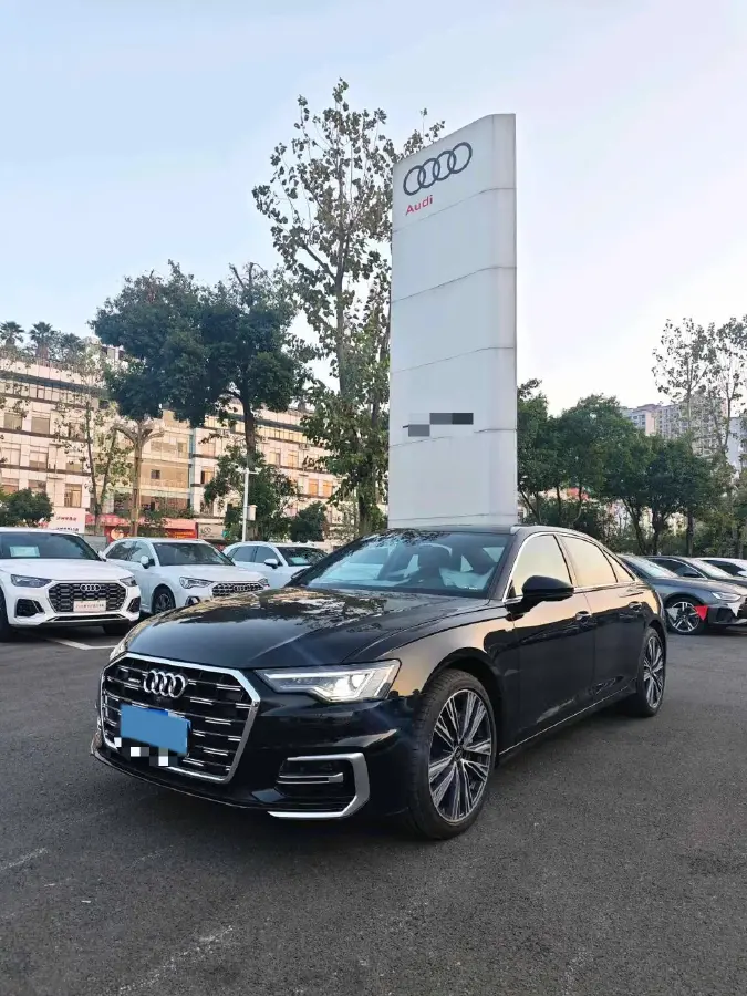 2025 Audi A6L 2.0T 245HP L4 7DCT