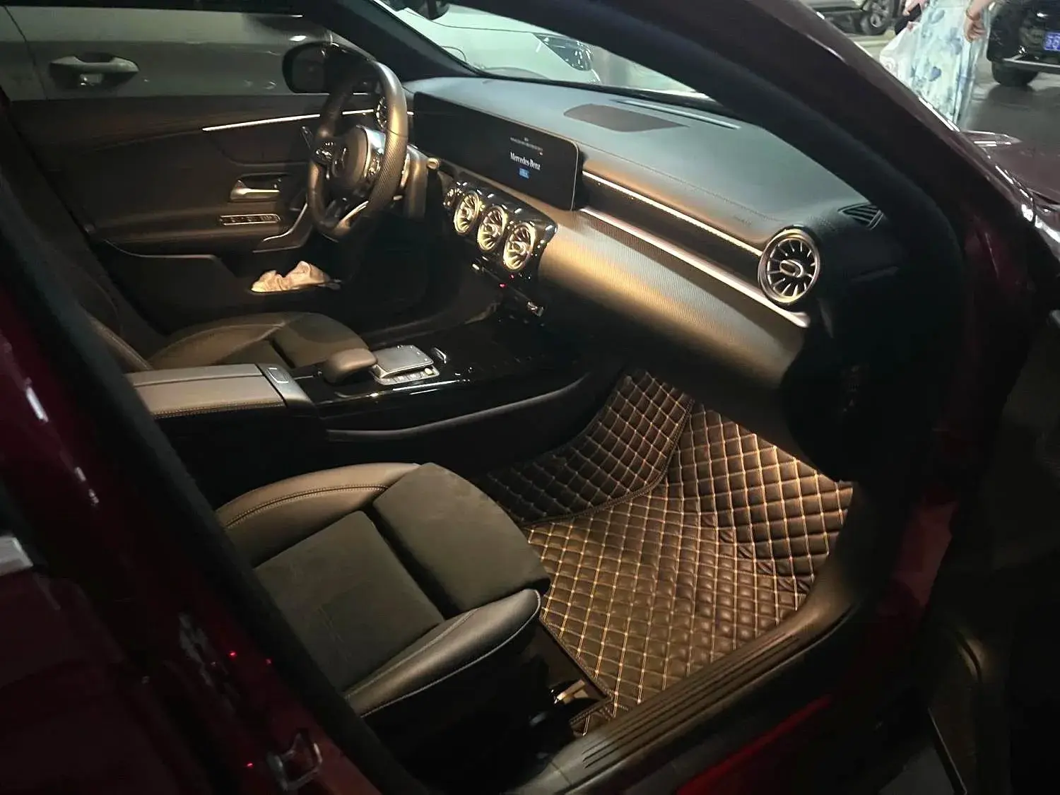 2020 MERCEDES-BENZ A thumbnail 4