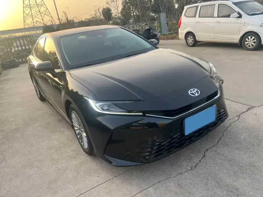 2024 TOYOTA CAMRY thumbnail 3