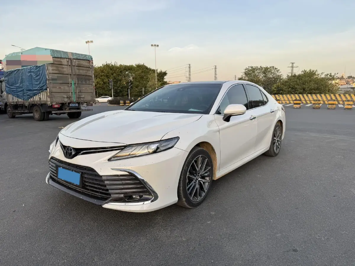 2021 Toyota Camry 2.5L 209HP L4 8AT