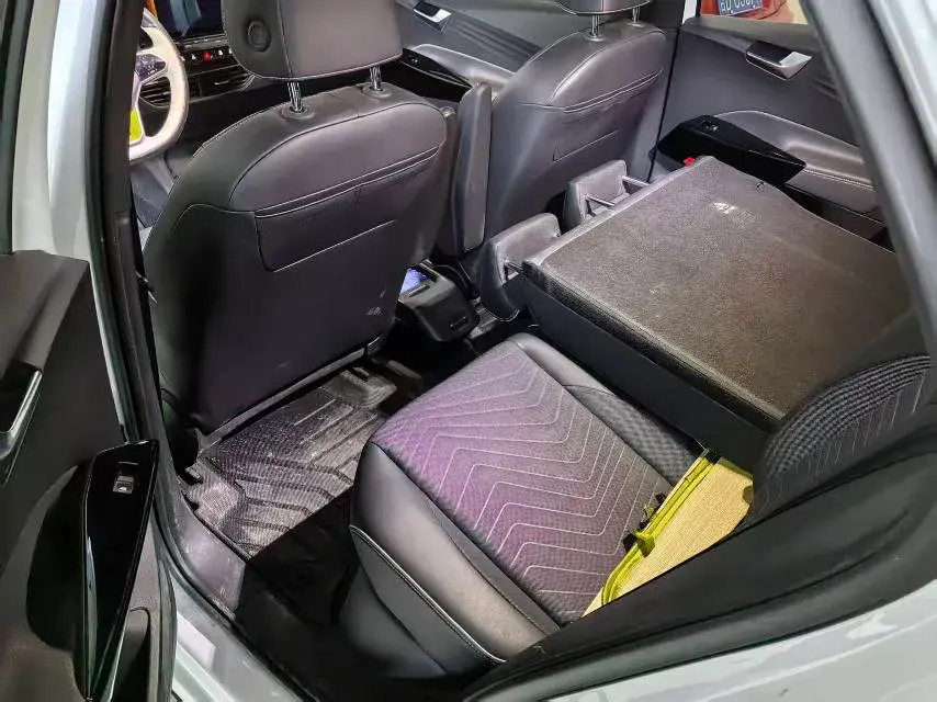 2023 VOLKSWAGEN ID.3 thumbnail 4