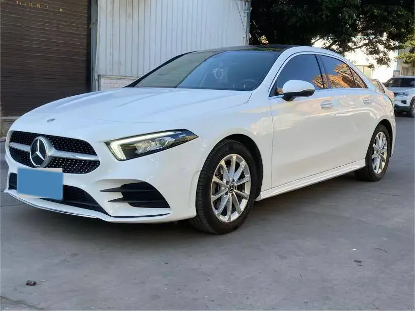 2021 MERCEDES-BENZ A view 1