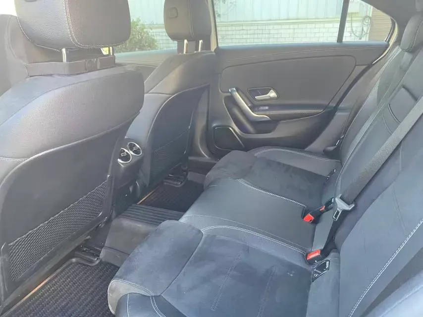 2021 Mercedes-Benz A Class 1.3T 163HP L4 7DCT,autocango,china used car exporter,china ev exporter,chinese used car exporter,chinese used ev exporter