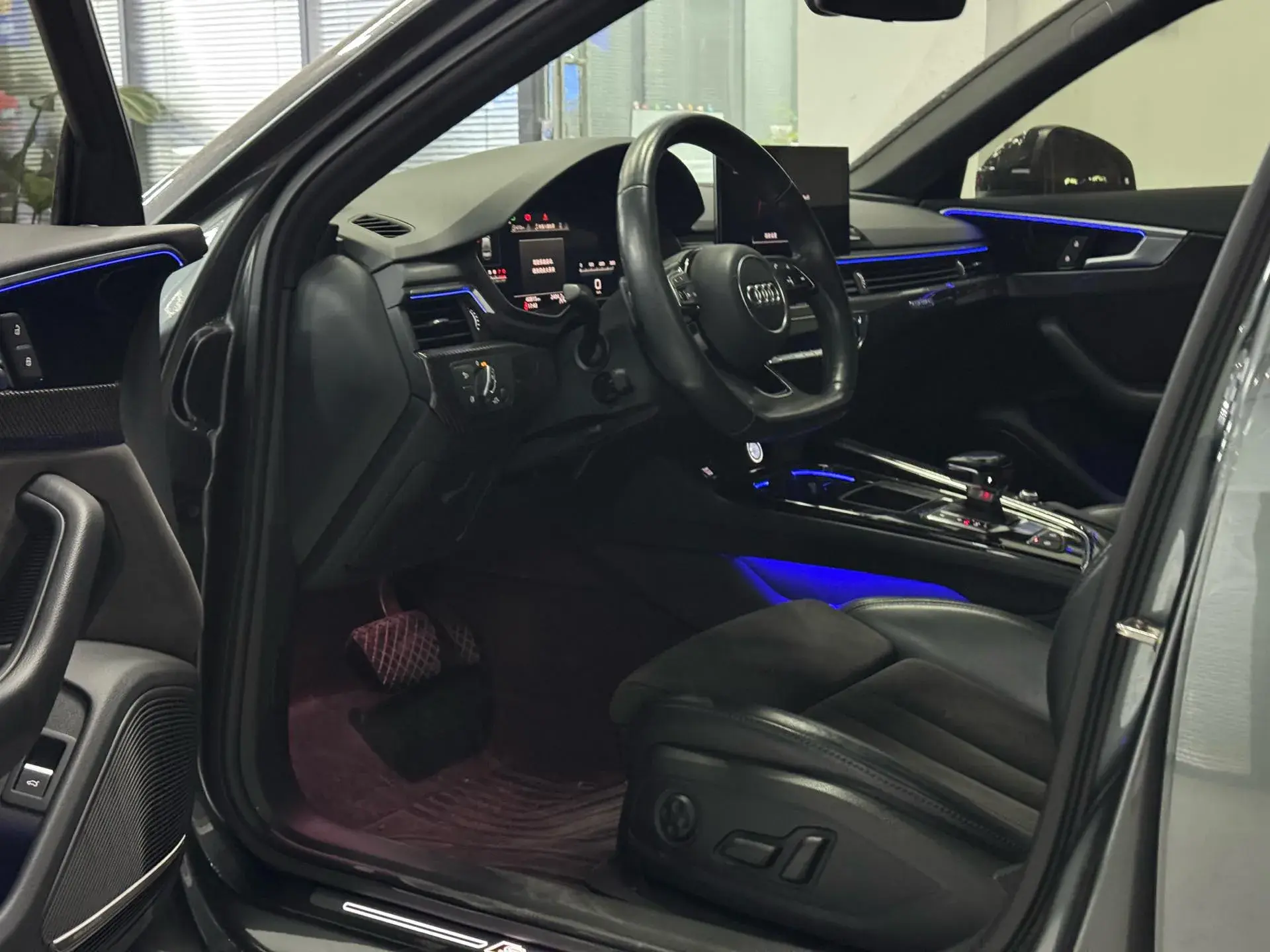 2022 AUDI A4L thumbnail 4