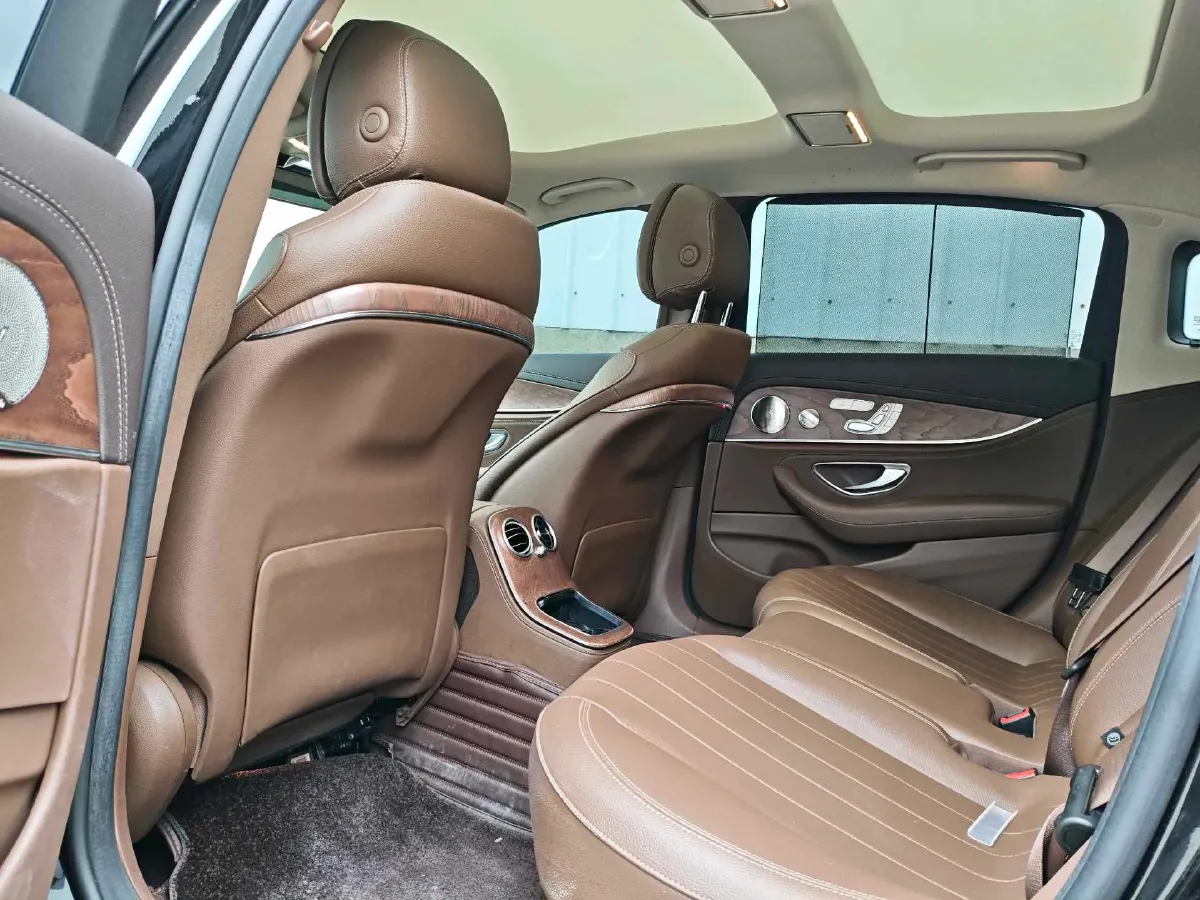 2021 Mercedes-Benz E Class 2.0T 258HP L4 9AT,autocango,china used car exporter,china ev exporter,chinese used car exporter,chinese used ev exporter