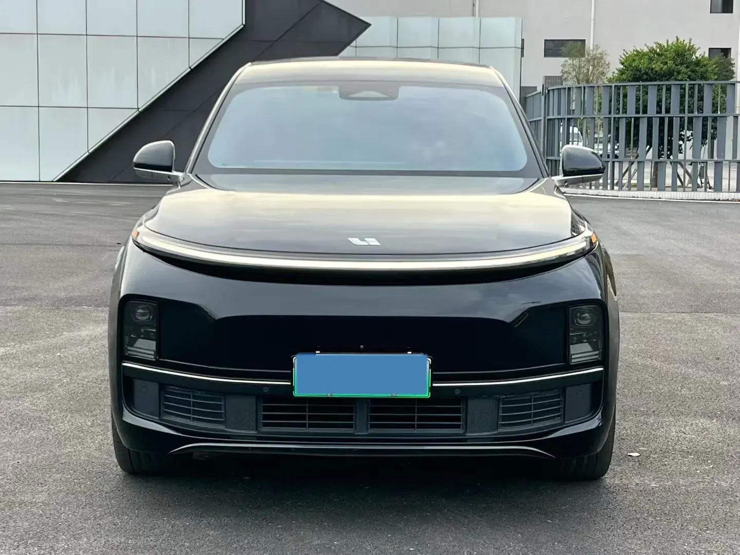 2023 LI L8 thumbnail 2