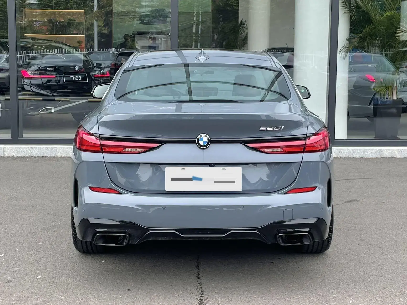 2023 BMW 2 thumbnail 4