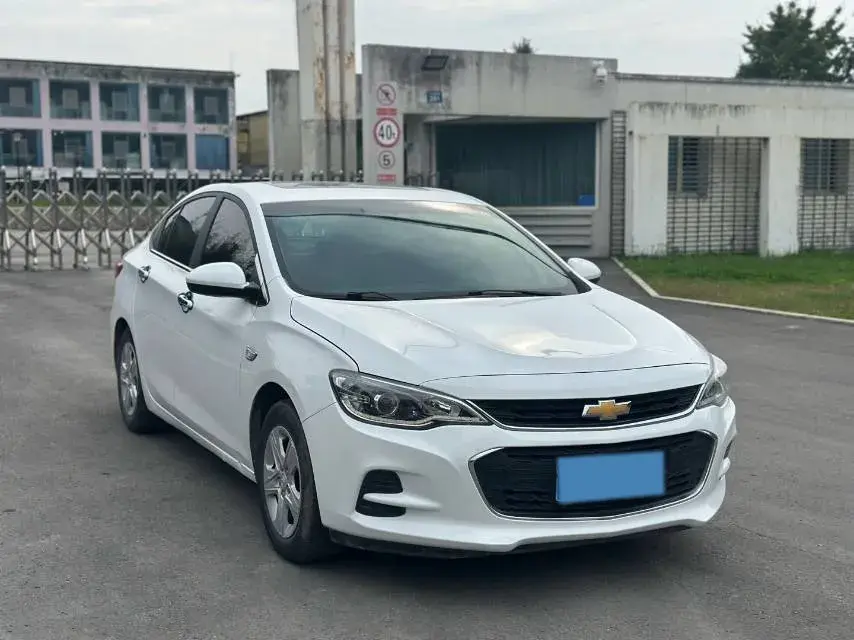 2019 CHEVROLET CAVALIER thumbnail 3