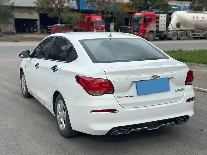 2019 CHEVROLET CAVALIER thumbnail 4